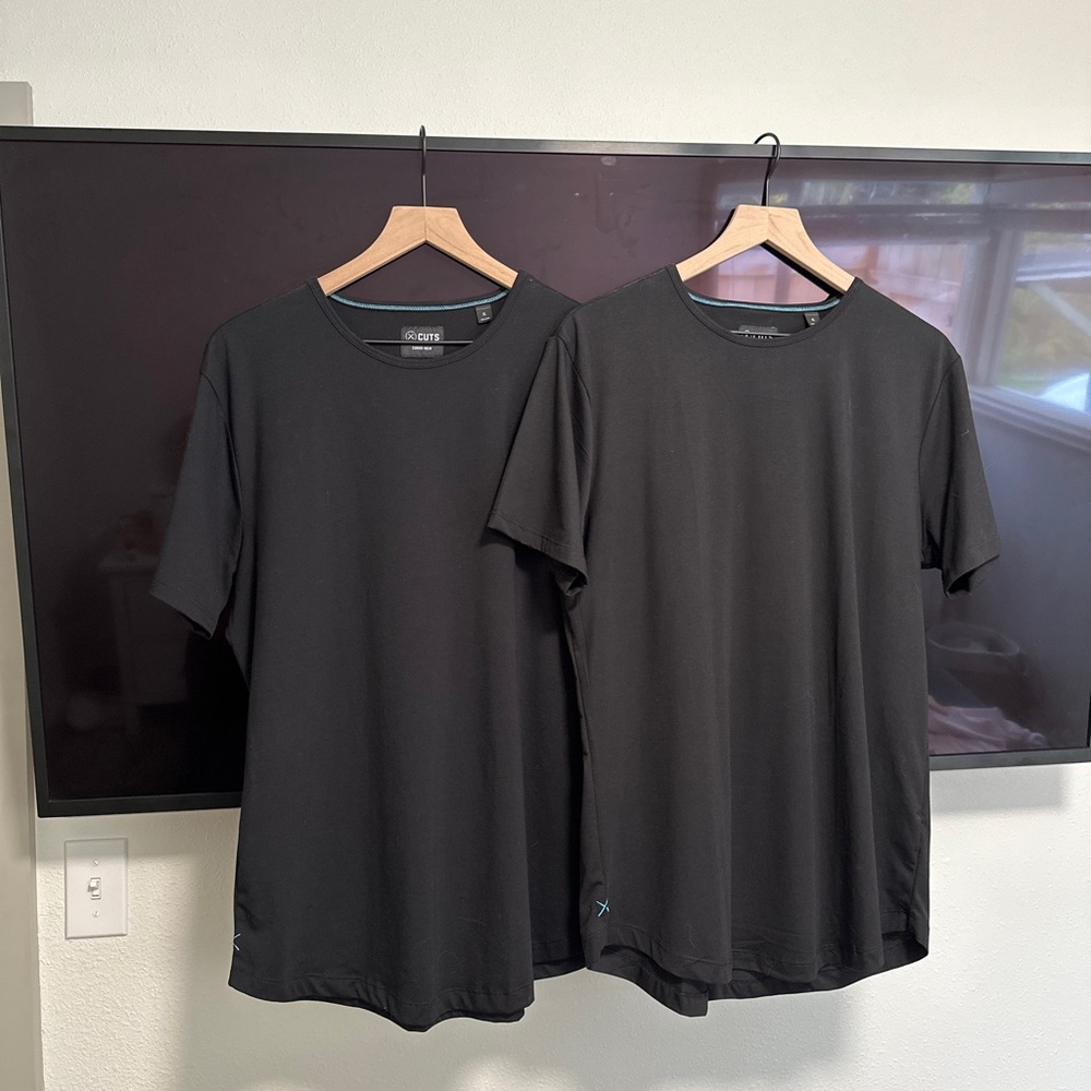 Cuts crew curve hem anniversary edition blue X - size XL 2 separate pieces